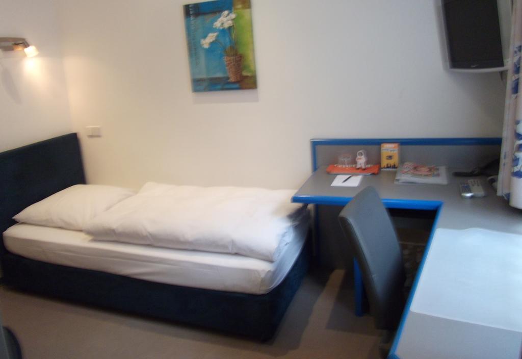 ברלין Hotel Alt - Tegel חדר תמונה